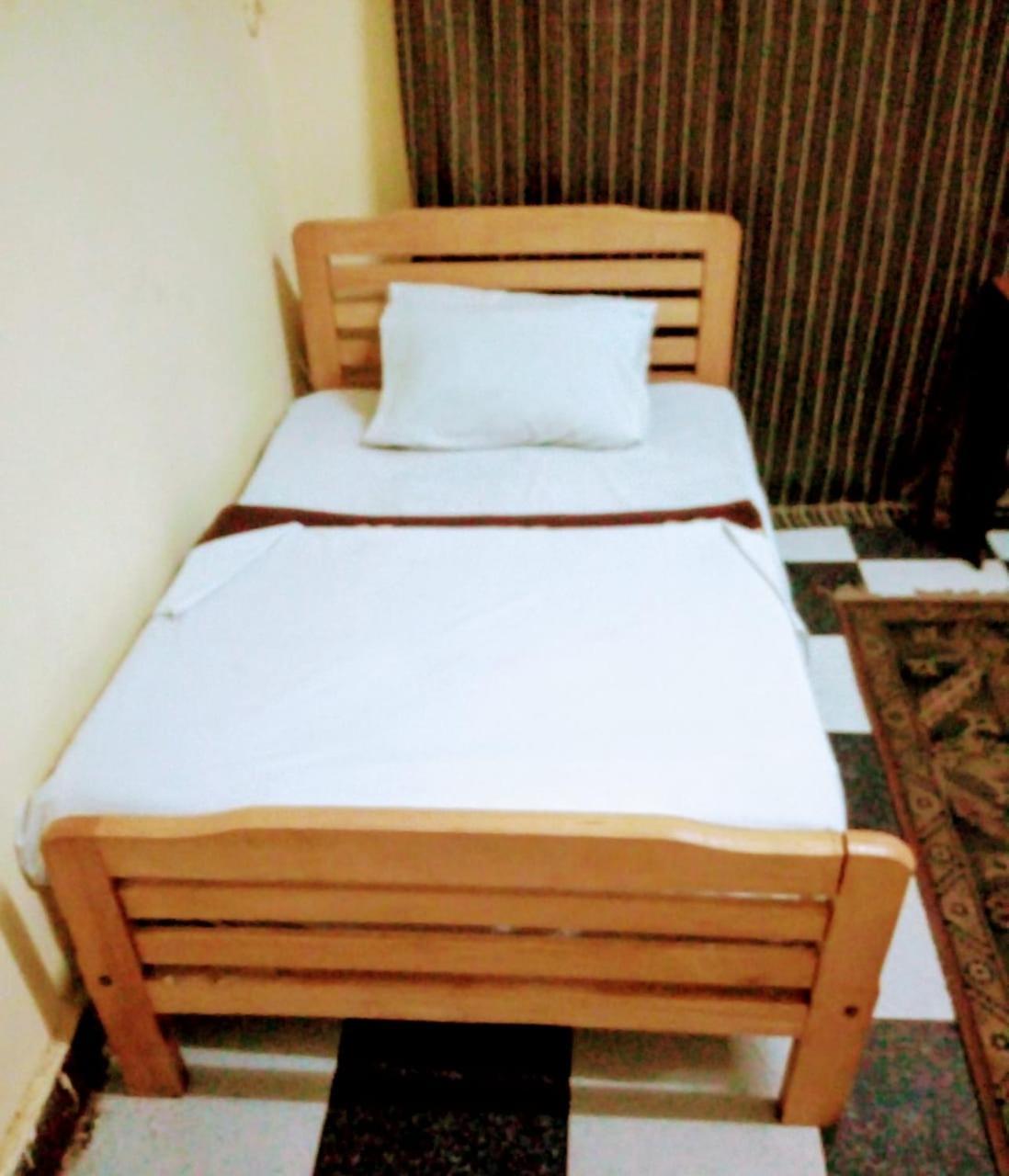 Nefertari Hotel *